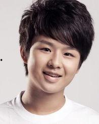 左溢的照片,光影中的独特魅力