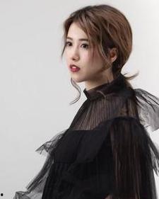 欧阳耀莹图片,光影交织下的魅力瞬间