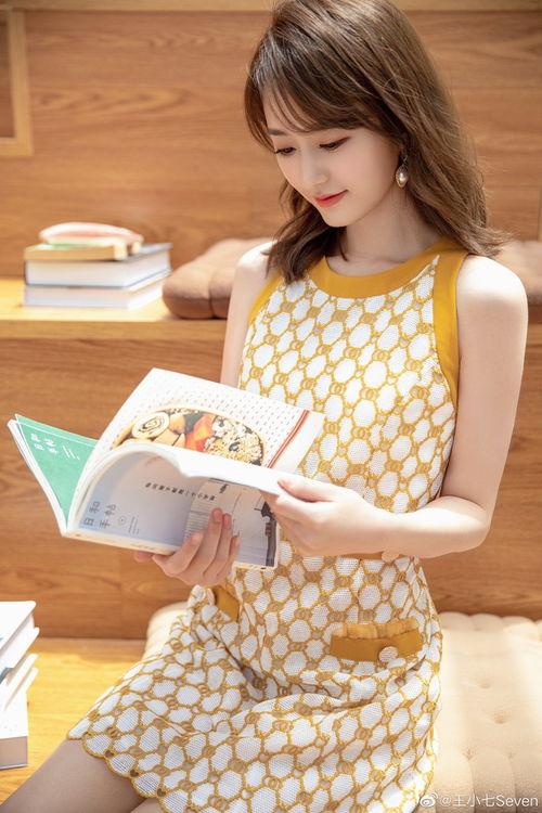 长靴美女主播,揭秘网络女主播的独特风采