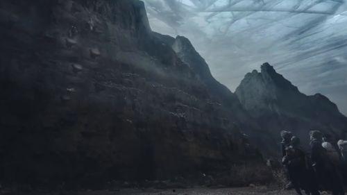 天坑猎鹰钢琴背景,钢琴旋律下的冒险之旅